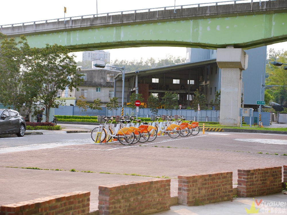 苗栗頭份親子景點｜『頭份滑步車公園』橋下不怕下雨！滑步車賽道+太空遊戲場～免費放電公園完整開箱