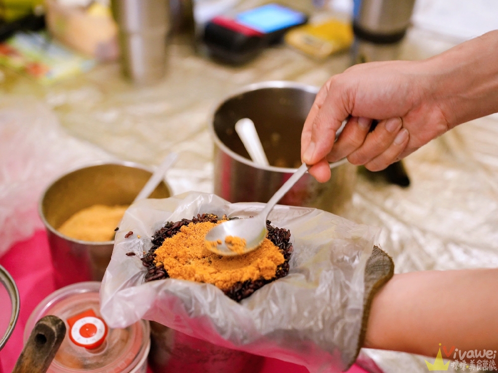 桃園中壢美食｜『布朗奇Brunch早午餐』中壢SOGO海華商圈早餐！主打超厚蛋餅&手作飯糰&老眷村水餃！