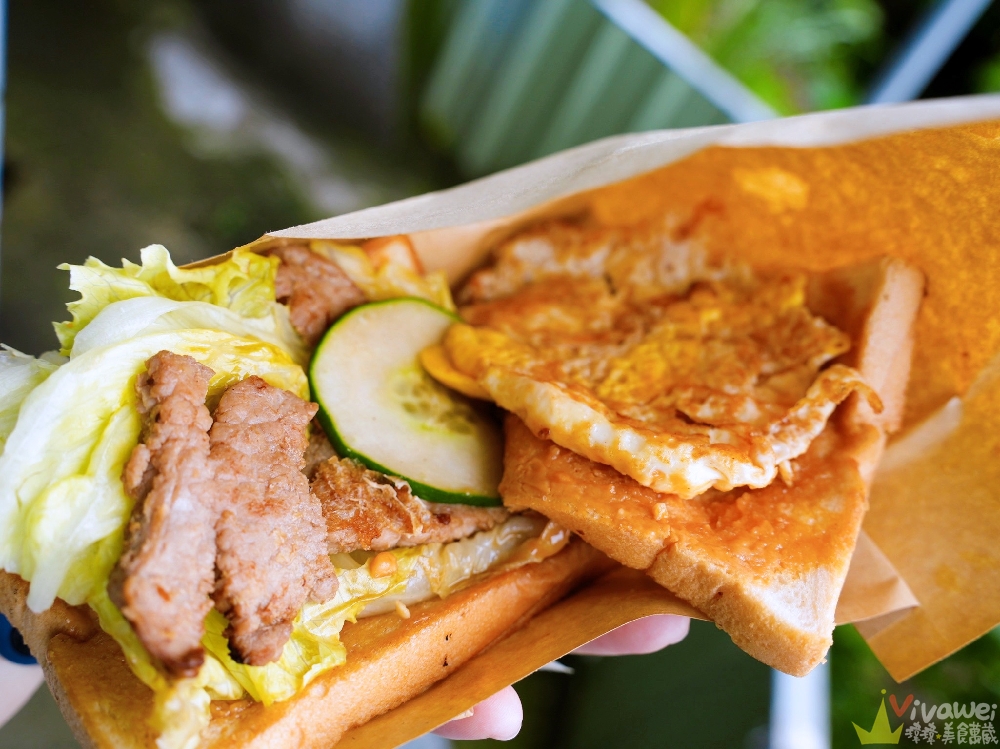 苗栗市美食｜『朝日三明治』平日限定！英才路上的行動早餐車～專賣盒裝三明治&鐵板吐司&法式吐司&粉漿蛋餅！