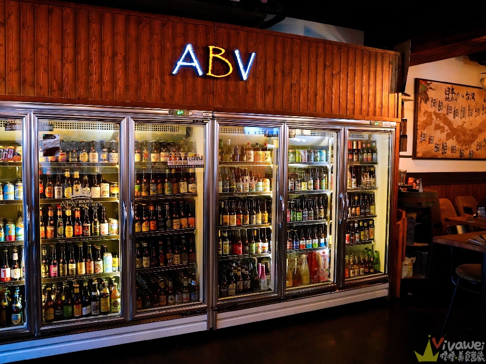 台北中山美食｜『ABV日式居酒館-台北中山店』最具話題性的稻草燒盛合！還有大阪燒,廣島燒,串燒等日式美食~搭配300多款精釀啤酒~小酌小聚的深夜美食首選！