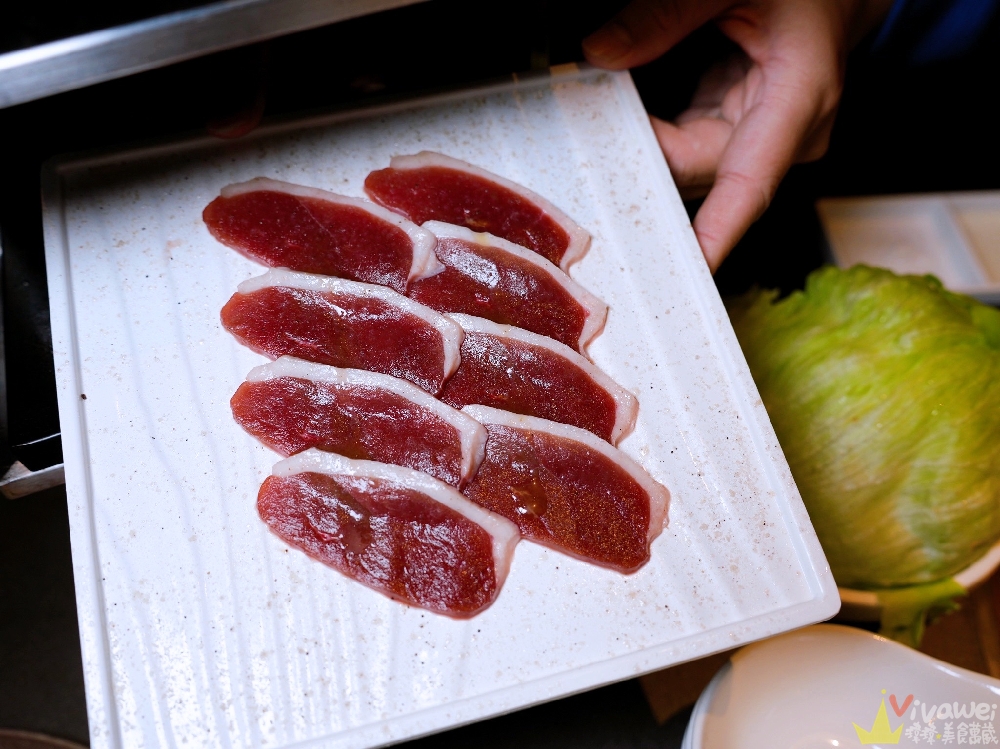 台中北屯美食｜『茶六燒肉堂-東山店』上等牛肉雙人套餐～附餐有沙拉,米食,海鮮,甜點,飲料！