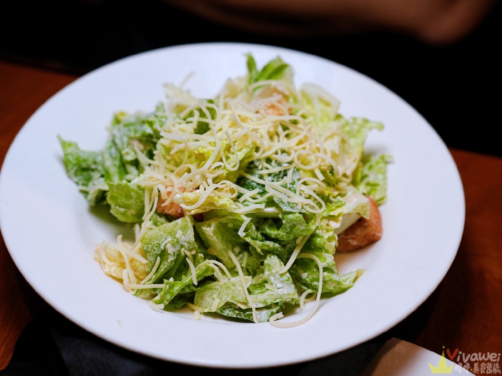 桃園中壢美食|『Texas Roadhouse 德州鮮切牛排』青埔新光影城/置地廣場xpark二樓!美式排餐專賣店~內用餐包&花生無限吃到飽! 桃園中壢美食|『Texas Roadhouse 德州鮮切牛排』青埔新光影城/置地廣場xpark二樓!美式排餐專賣店~內用餐包&花生無限吃到飽!