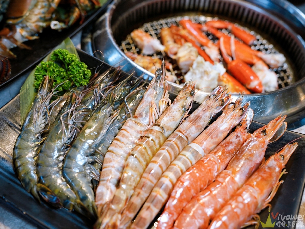 桃園市美食｜『三柒燒肉專門店-桃園中華店』桃園火車站新開幕燒肉吃到飽！日本A5和牛+波士頓龍蝦+松葉蟹腳+鱈場蟹腳無限供應～1988元頂級燒肉吃到飽推薦！