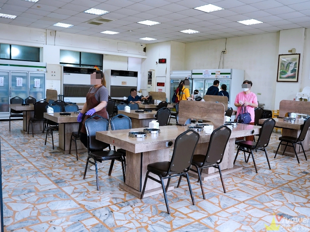 新北金山美食|『福緣火鍋』加油站旁的熱門石頭火鍋!生意超好的排隊店~海鮮什錦麵&熱炒類也是必點! 新北金山美食|『福緣火鍋』加油站旁的熱門石頭火鍋!生意超好的排隊店~海鮮什錦麵&熱炒類也是必點!