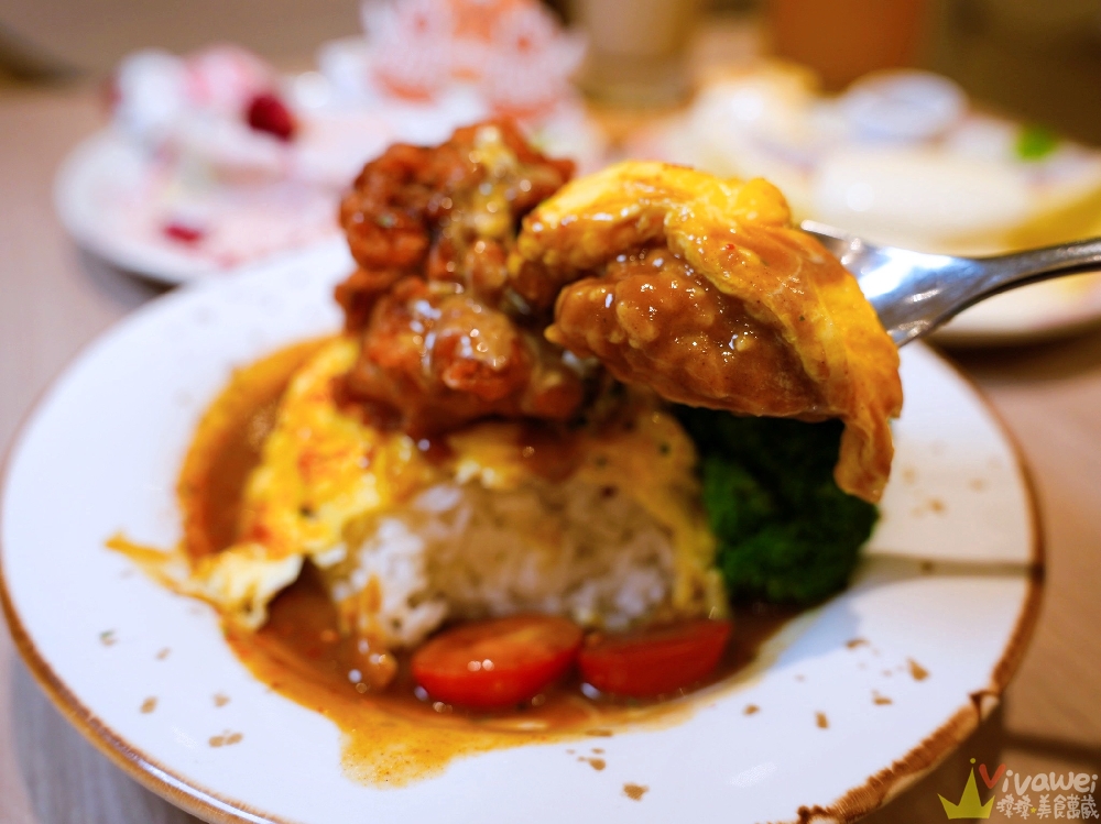 台北信義美食｜『Woosa洋食 屋莎洋食鬆餅屋-信義A8店』甜點必吃舒芙蕾鬆餅~鹹食主餐也很好吃！