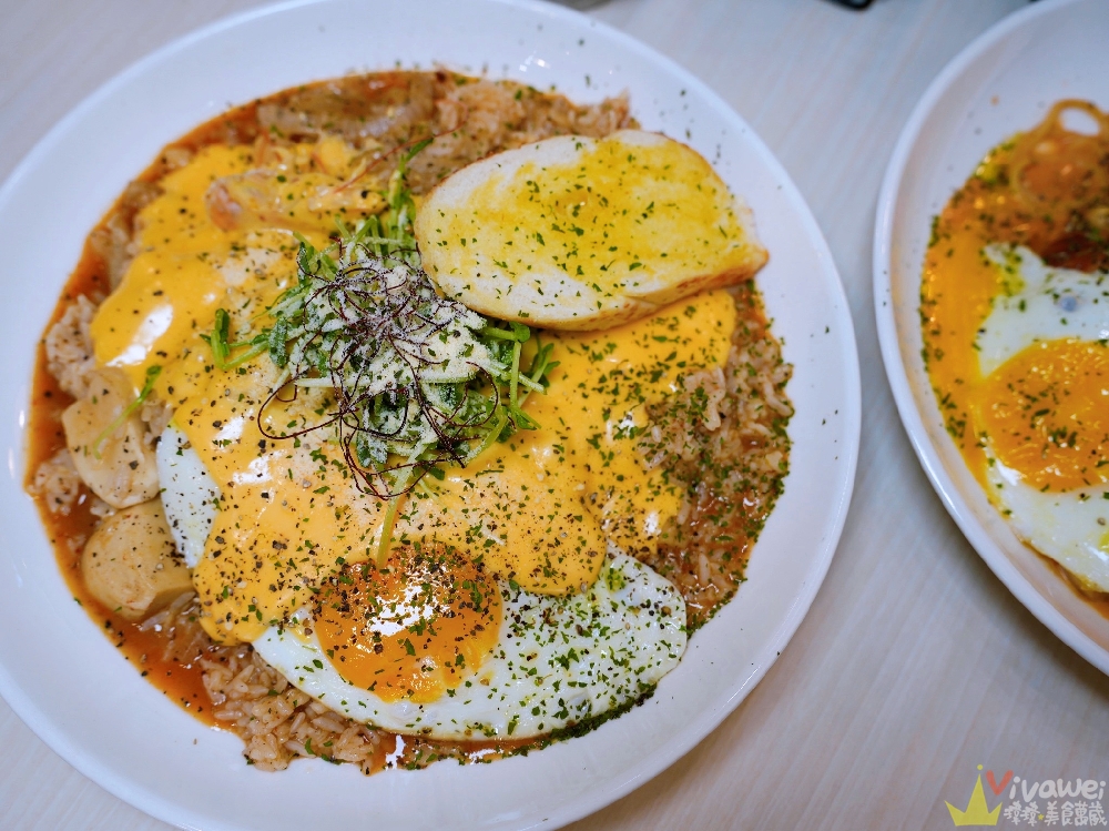 桃園中壢美食｜『好哄HAO HONG』中原學生最愛的義大利麵！份量十足的義大利麵&燉飯！炸物和飲料也很出色！