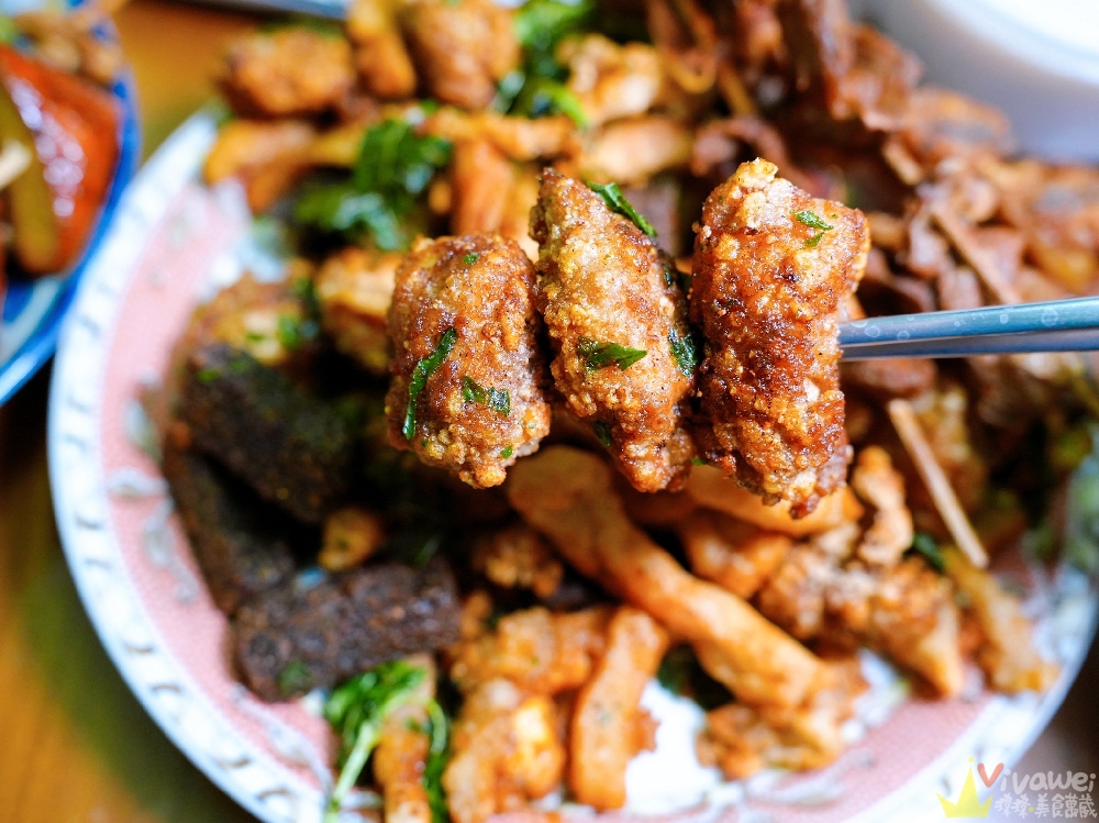 苗栗市美食｜『大眾鹹酥雞』南苗老字號傳統炸物！鹹酥雞、魷魚、甜不辣、雞排通通有～建議先電話預約！