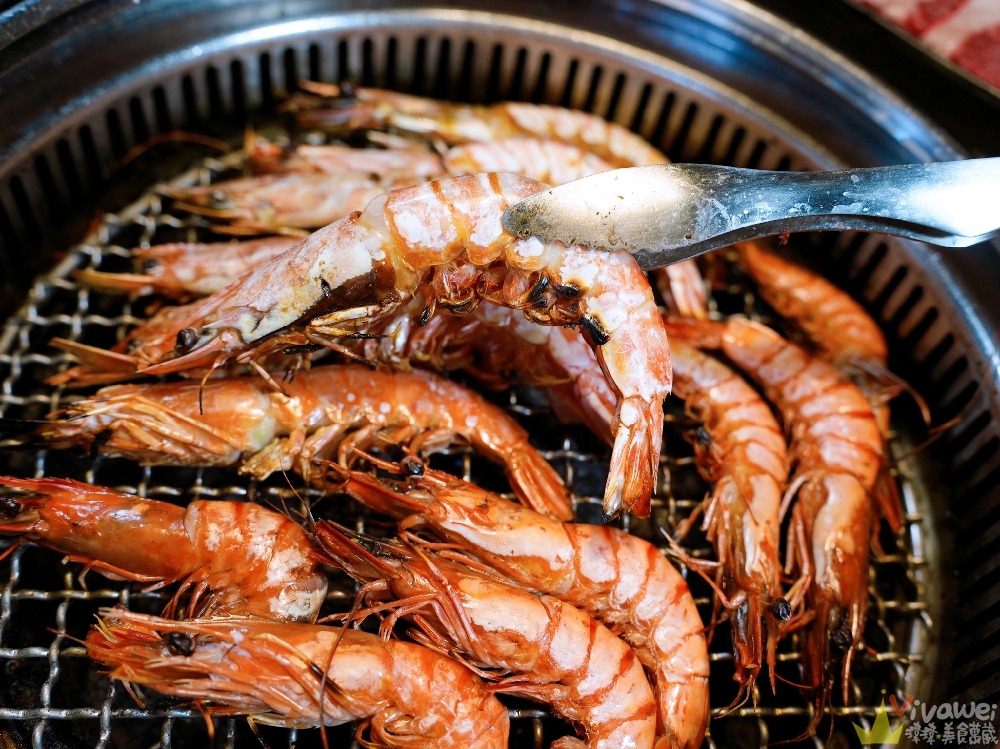 桃園市美食|『三柒燒肉專門店-桃園中華店』桃園火車站新開幕燒肉吃到飽!日本A5和牛+波士頓龍蝦+松葉蟹腳+鱈場蟹腳無限供應~1988元頂級燒肉吃到飽推薦! 桃園市美食|『三柒燒肉專門店-桃園中華店』桃園火車站新開幕燒肉吃到飽!日本A5和牛+波士頓龍蝦+松葉蟹腳+鱈場蟹腳無限供應~1988元頂級燒肉吃到飽推薦!