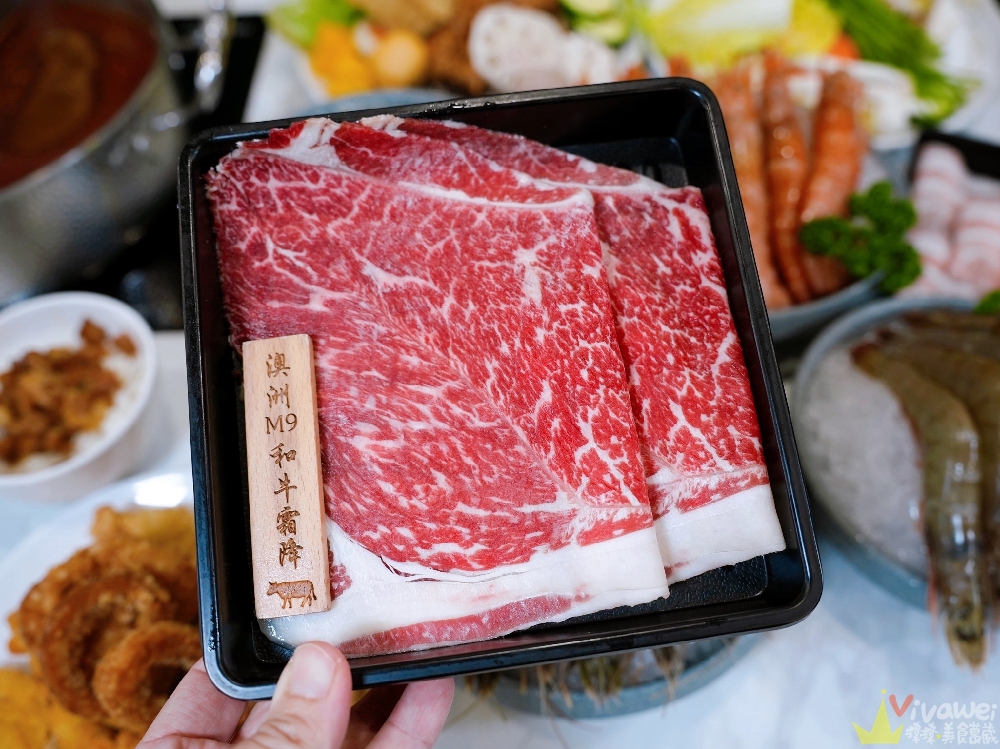 苗栗頭份美食｜『鼎熹華韻鍋物』超狂火鍋自助吧吃到飽！肉盤+海鮮+菜盤任你拿～還有熟食,炸物,罐裝啤酒,甜點,雪花冰,多款冰品！