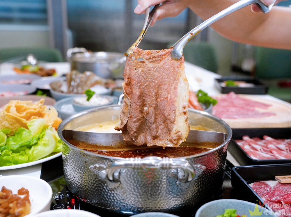 苗栗頭份美食｜『鼎熹華韻鍋物』超狂火鍋自助吧吃到飽！肉盤+海鮮+菜盤任你拿～還有熟食,炸物,罐裝啤酒,甜點,雪花冰,多款冰品！