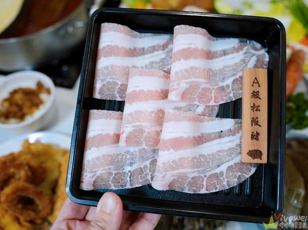 苗栗頭份美食｜『鼎熹華韻鍋物』超狂火鍋自助吧吃到飽！肉盤+海鮮+菜盤任你拿～還有熟食,炸物,罐裝啤酒,甜點,雪花冰,多款冰品！