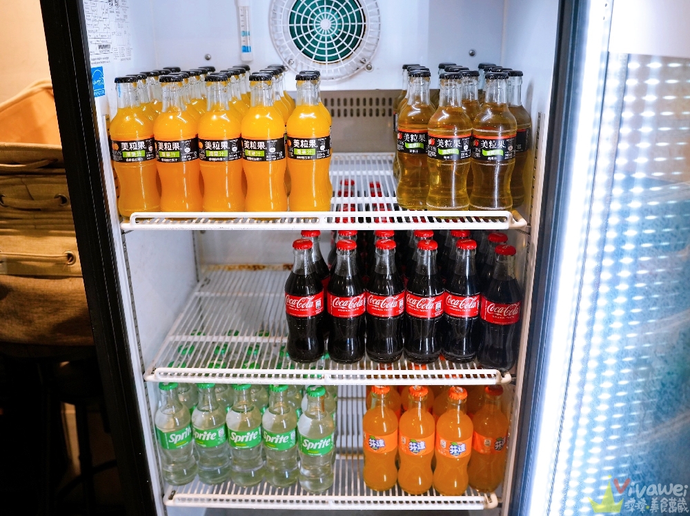 桃園中壢美食|『鍋強強極緻火鍋』新升級桌邊蔬菜免費續&氣泡飲料暢飲&指定套餐+100元肉肉吃到飽!附設免費停車場~親子友善餐廳~回訪多次的質感火鍋店! 桃園中壢美食|『鍋強強極緻火鍋』新升級桌邊蔬菜免費續&氣泡飲料暢飲&指定套餐+100元肉肉吃到飽!附設免費停車場~親子友善餐廳~回訪多次的質感火鍋店!