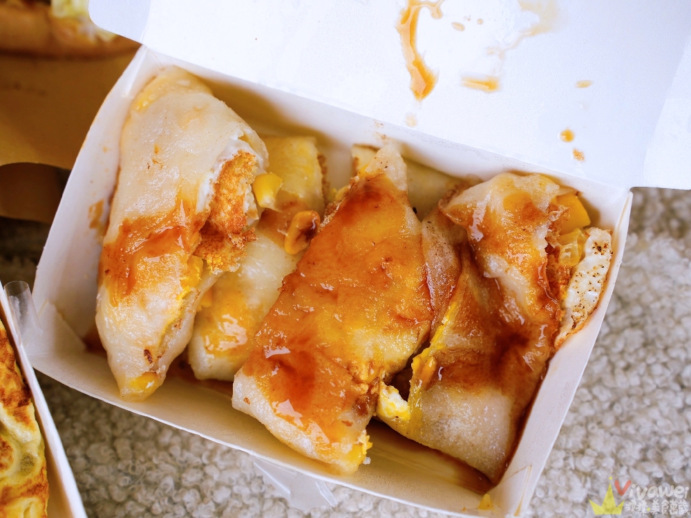 苗栗市美食｜『朝日三明治』平日限定！英才路上的行動早餐車～專賣盒裝三明治&鐵板吐司&法式吐司&粉漿蛋餅！