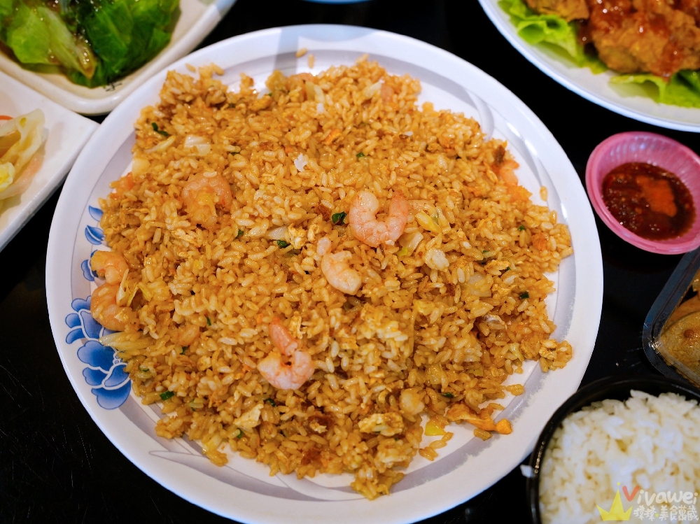 桃園大園美食｜『祥祥炒飯功夫館-大園旗艦店』多達20種炒飯口味！還有熱炒,粥品,燴飯,炸物,湯品等豐富餐點選擇！