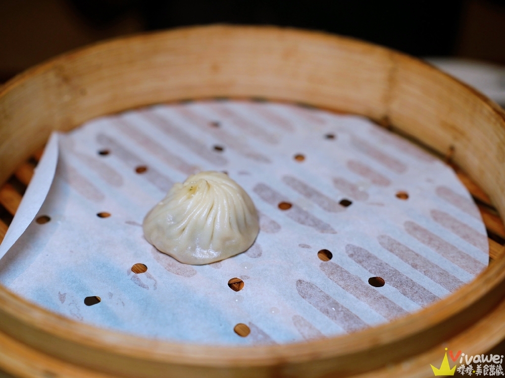 台北信義美食｜『鼎泰豐-台北101店』台北101最夯排隊店！觀光客必朝聖的小籠包名店！隱藏版吃法大公開！
