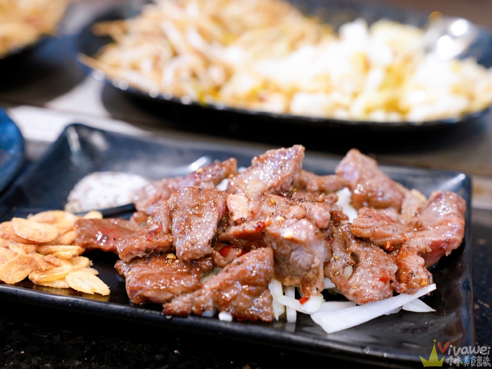 桃園中壢美食｜『紅品鐵板燒』健行科大週邊的平價鐵板燒～包手師傅親自料理～內用免費續菜&湯品及飲料喝到飽！