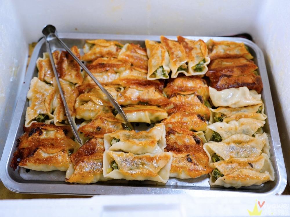 苗栗市美食｜『廣和小籠包』手工製作的中式早餐！推薦脆皮鍋貼&酥皮蛋餅！