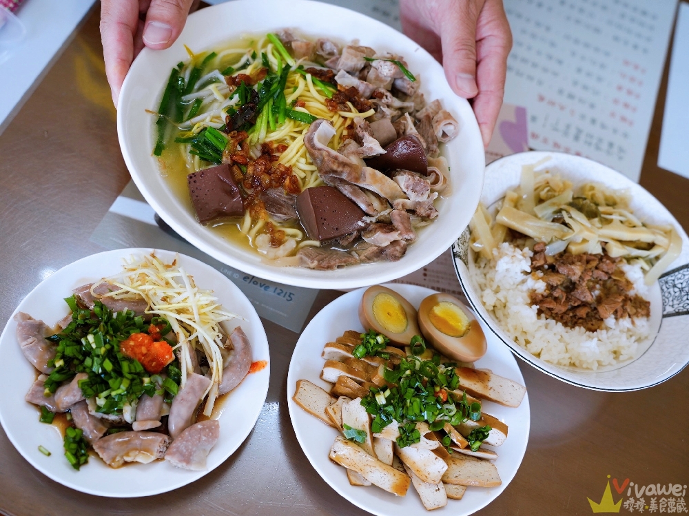 苗栗後龍美食｜『阿國小吃店』平日限定！免費加湯加麵超佛心！在地人激推綜合油麵必吃～韭菜醬油更是靈魂！
