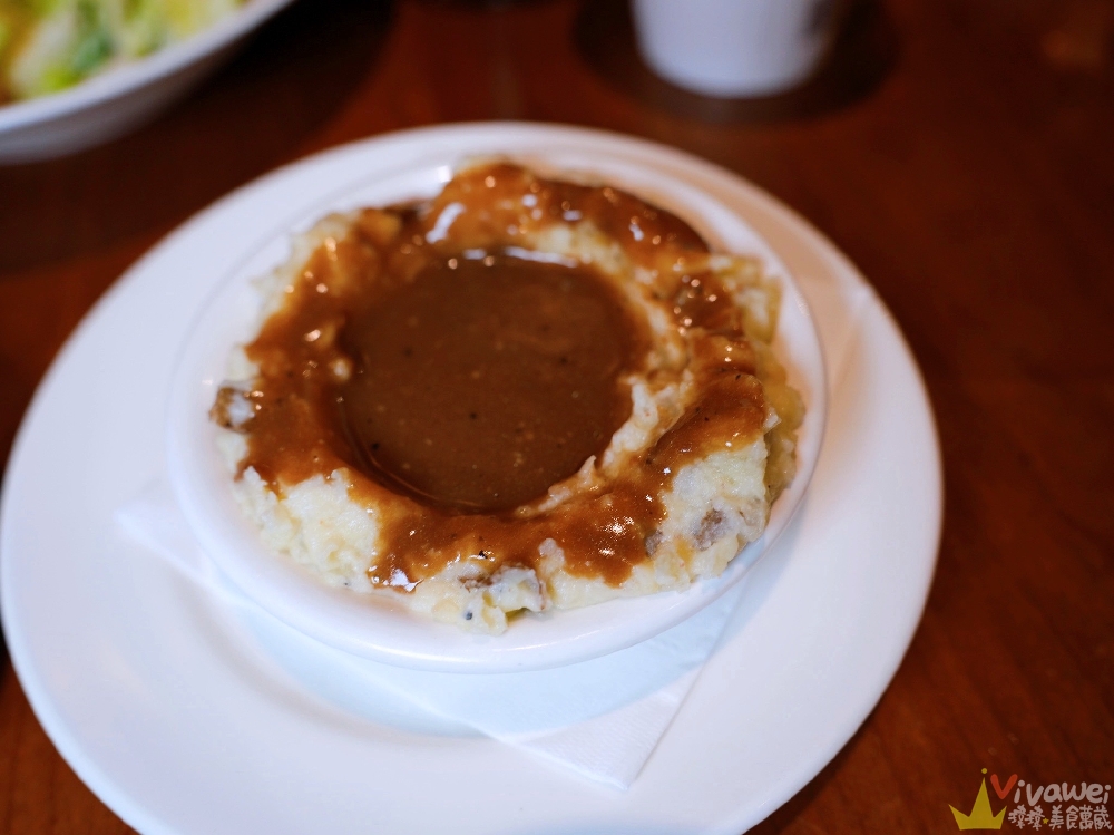 桃園中壢美食|『Texas Roadhouse 德州鮮切牛排』青埔新光影城/置地廣場xpark二樓!美式排餐專賣店~內用餐包&花生無限吃到飽! 桃園中壢美食|『Texas Roadhouse 德州鮮切牛排』青埔新光影城/置地廣場xpark二樓!美式排餐專賣店~內用餐包&花生無限吃到飽!