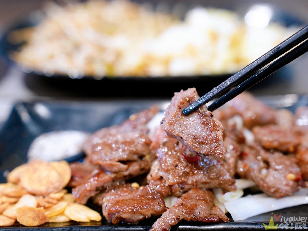 桃園中壢美食｜『紅品鐵板燒』健行科大週邊的平價鐵板燒～包手師傅親自料理～內用免費續菜&湯品及飲料喝到飽！