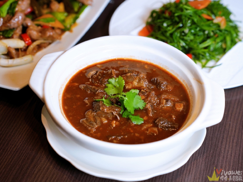 桃園市美食｜『禾康餐廳』精緻美味的桌菜熱炒小吃～有卡拉OK包廂～尾牙春酒&親朋好友家庭聚餐新選擇！