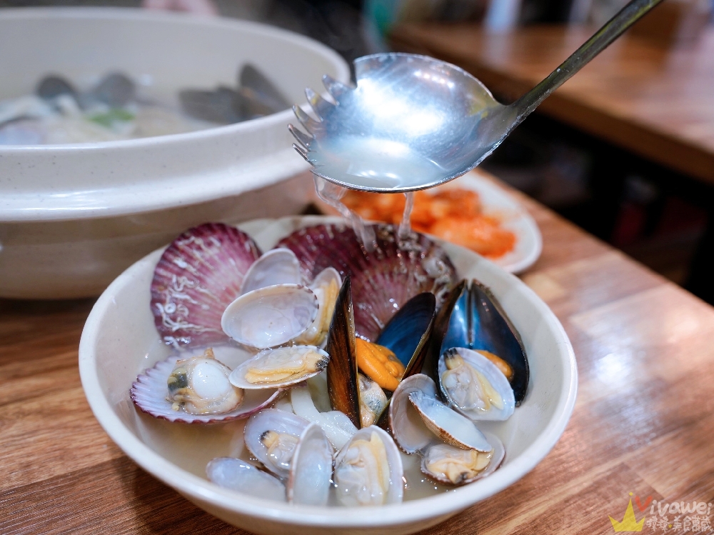 韓國釜山美食｜『31cm海鮮刀削麵』海雲台傳統市場熱門的海鮮刀削麵~清爽鮮甜的湯頭和滿滿海鮮貝類！