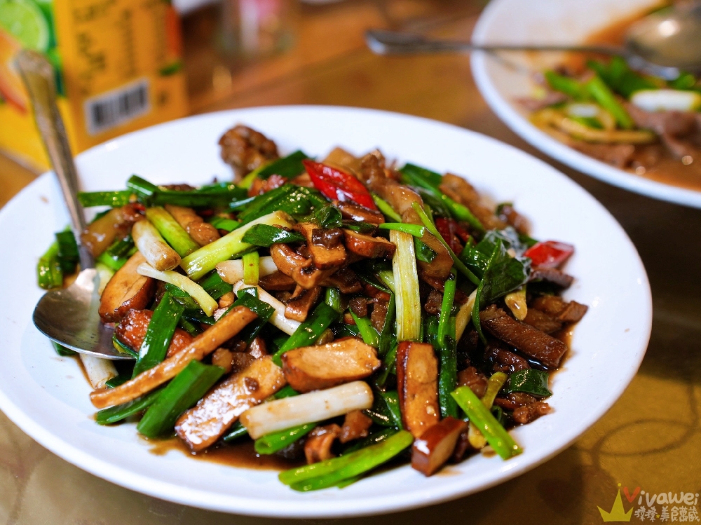 桃園龍潭美食｜『桃群客家活魚餐廳』龍潭大池周邊～附設免費停車場！餐點豐富多元又好吃的熱炒桌菜餐廳！