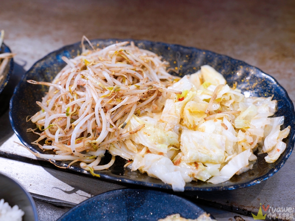 桃園中壢美食｜『紅品鐵板燒』健行科大週邊的平價鐵板燒～包手師傅親自料理～內用免費續菜&湯品及飲料喝到飽！