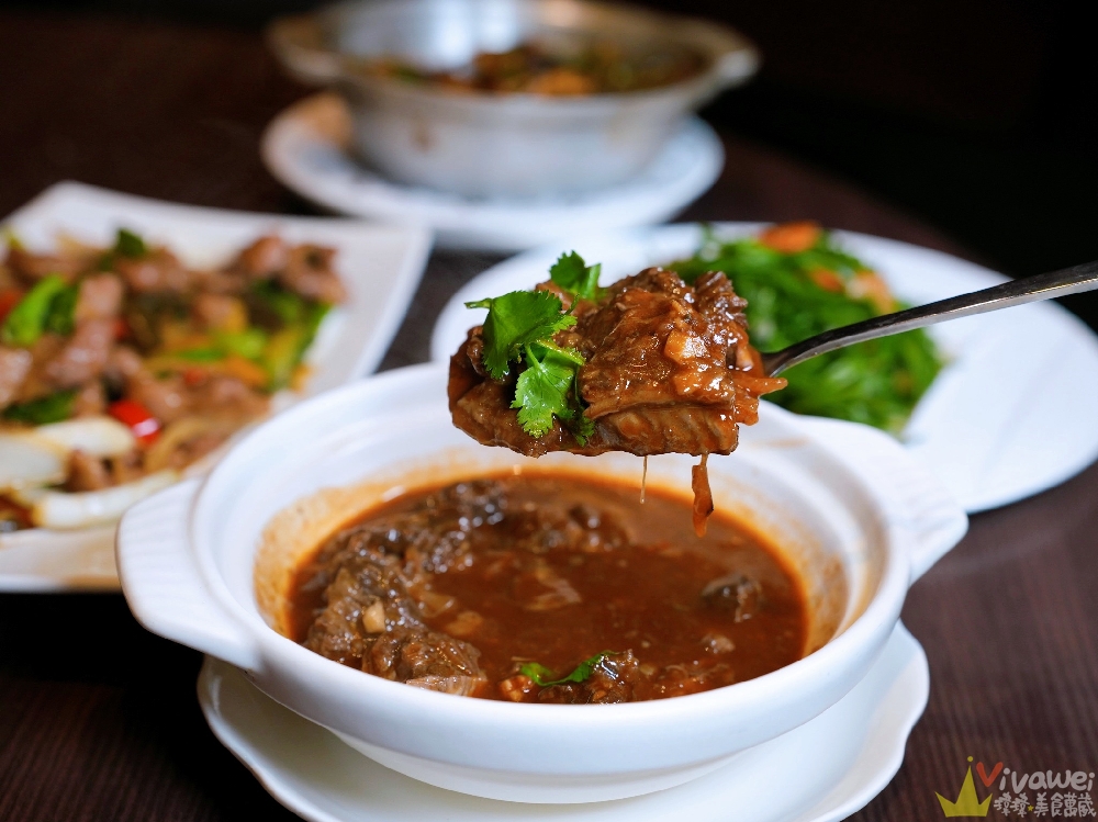 桃園市美食｜『禾康餐廳』精緻美味的桌菜熱炒小吃～有卡拉OK包廂～尾牙春酒&親朋好友家庭聚餐新選擇！