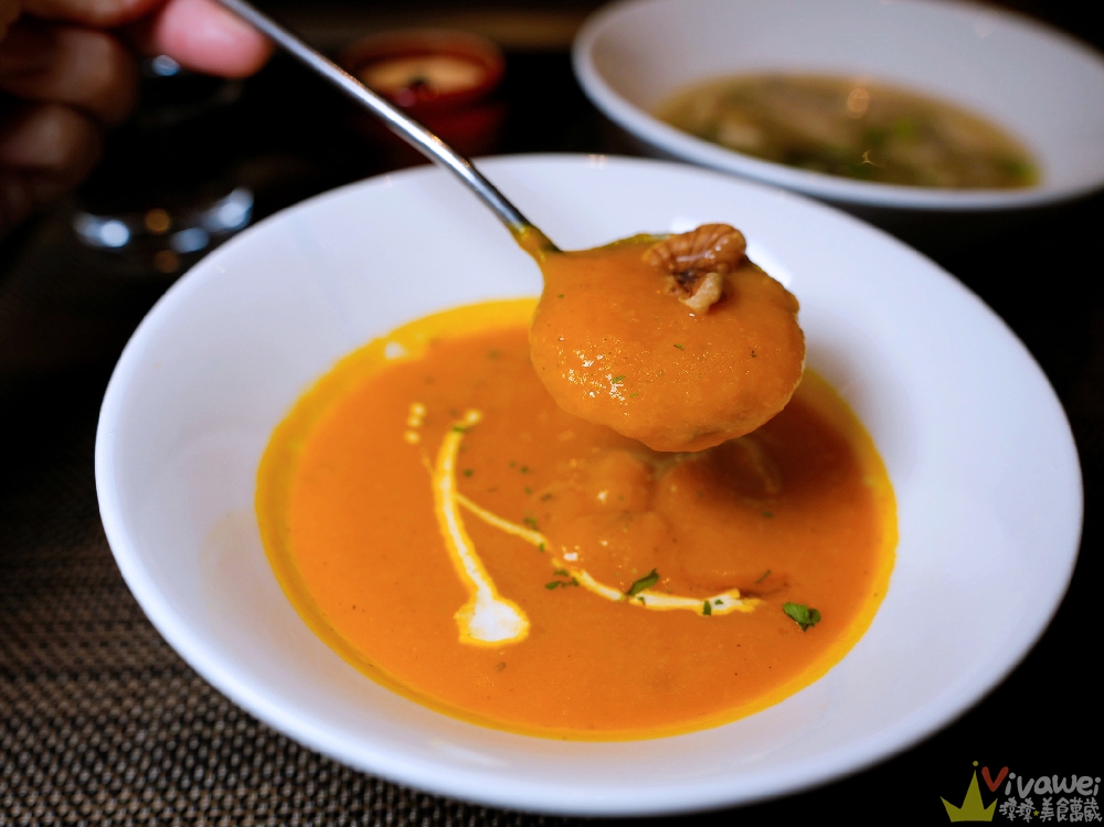 苗栗市美食｜『賞鐵板料理』適合約會和慶生聚餐的質感鐵板料理！親子友善～附免費停車場！