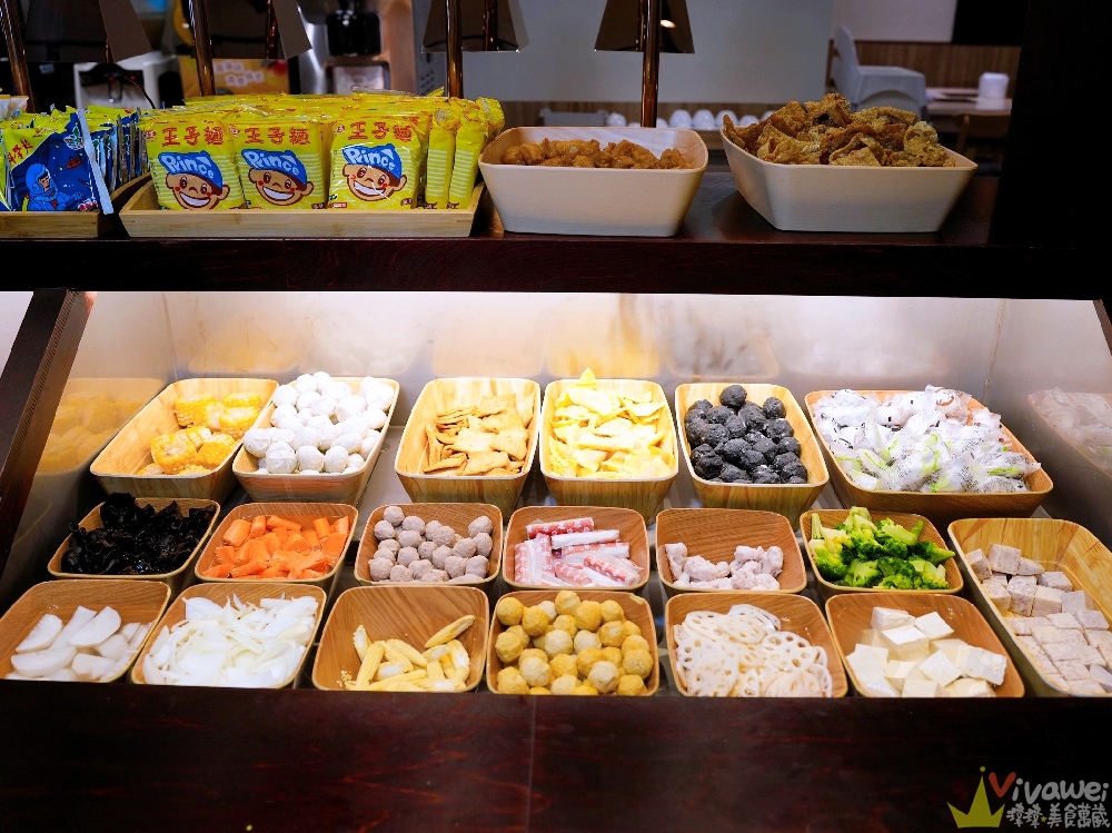 苗栗頭份美食|『真涮吃到飽火鍋-頭份旗艦店』交流道旁高CP值鍋物吃到飽!平日最低只要399元起~肉品,蔬菜,飯食,麵食,飲料及冰品任你自助吃到飽! 苗栗頭份美食|『真涮吃到飽火鍋-頭份旗艦店』交流道旁高CP值鍋物吃到飽!平日最低只要399元起~肉品,蔬菜,飯食,麵食,飲料及冰品任你自助吃到飽!