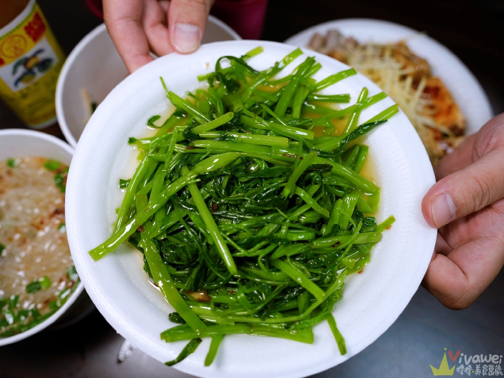 桃園中壢美食｜『大東麵店』好吃的麵食小吃～小菜搭配客家桔醬超讚！內用有冷氣開放～還有飲品免費暢飲！