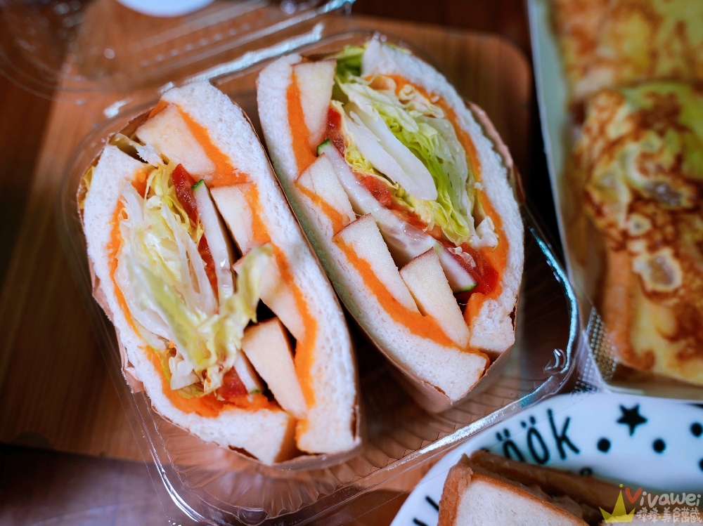 苗栗市美食｜『朝日三明治』平日限定！英才路上的行動早餐車～專賣盒裝三明治&鐵板吐司&法式吐司&粉漿蛋餅！