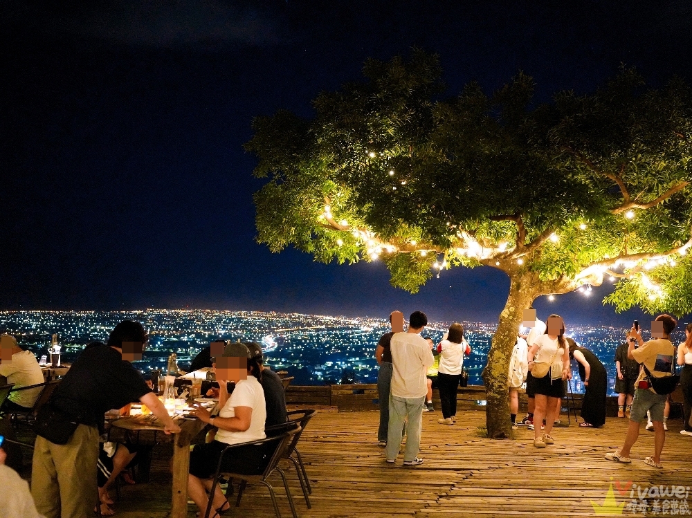 宜蘭礁溪美食｜『空ㄟ農場』宜蘭最美夜景餐廳～適合約會聚餐和放空～必吃手工窯烤PIZZA&焗烤千層麵！