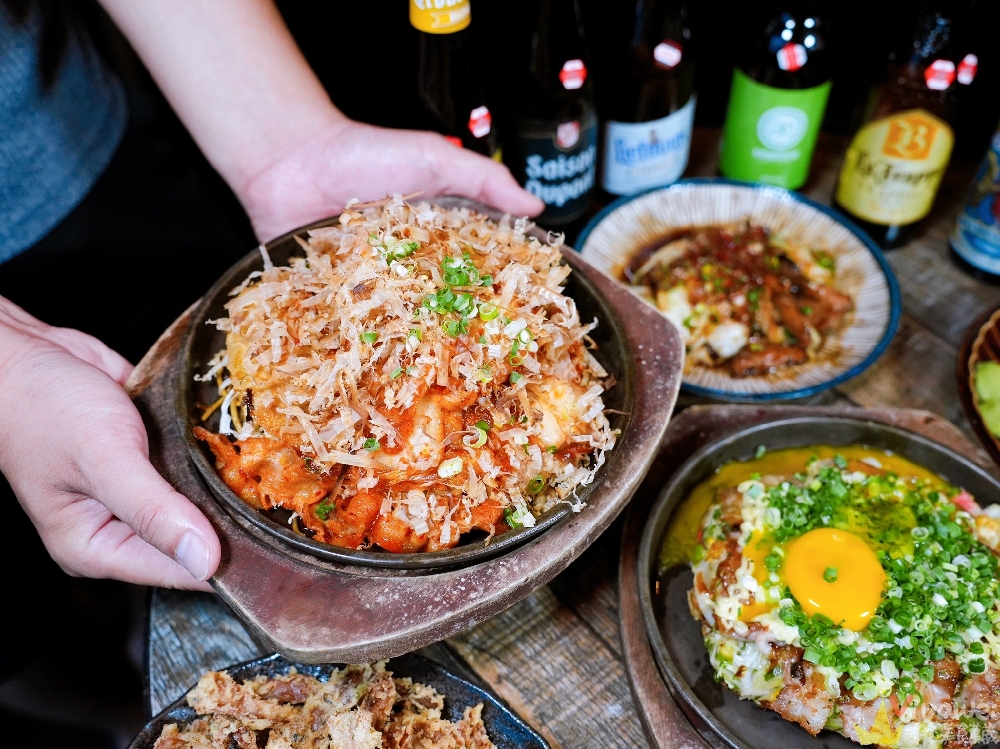 台北中山美食｜『ABV日式居酒館-台北中山店』最具話題性的稻草燒盛合！還有大阪燒,廣島燒,串燒等日式美食~搭配300多款精釀啤酒~小酌小聚的深夜美食首選！