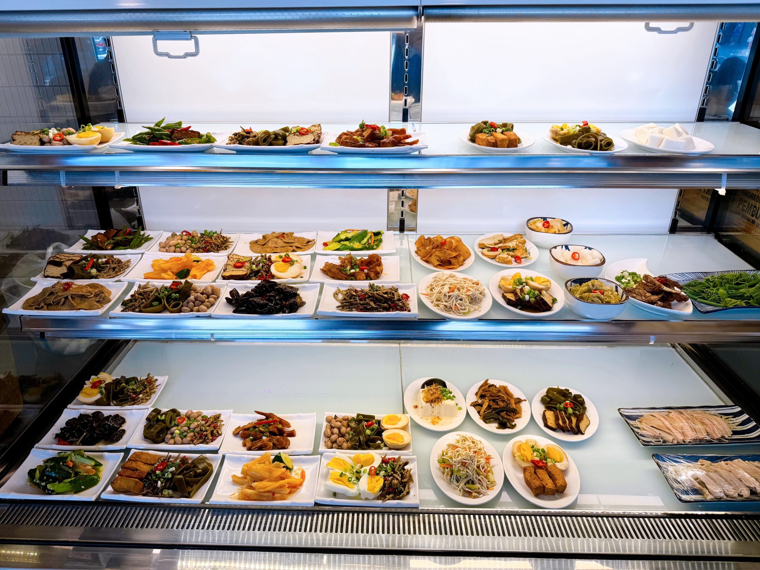 桃園中壢美食｜『大四喜北方麵館』中壢SOGO商圈人氣麵食館！炒飯&鍋貼必點！內用冷氣開放！