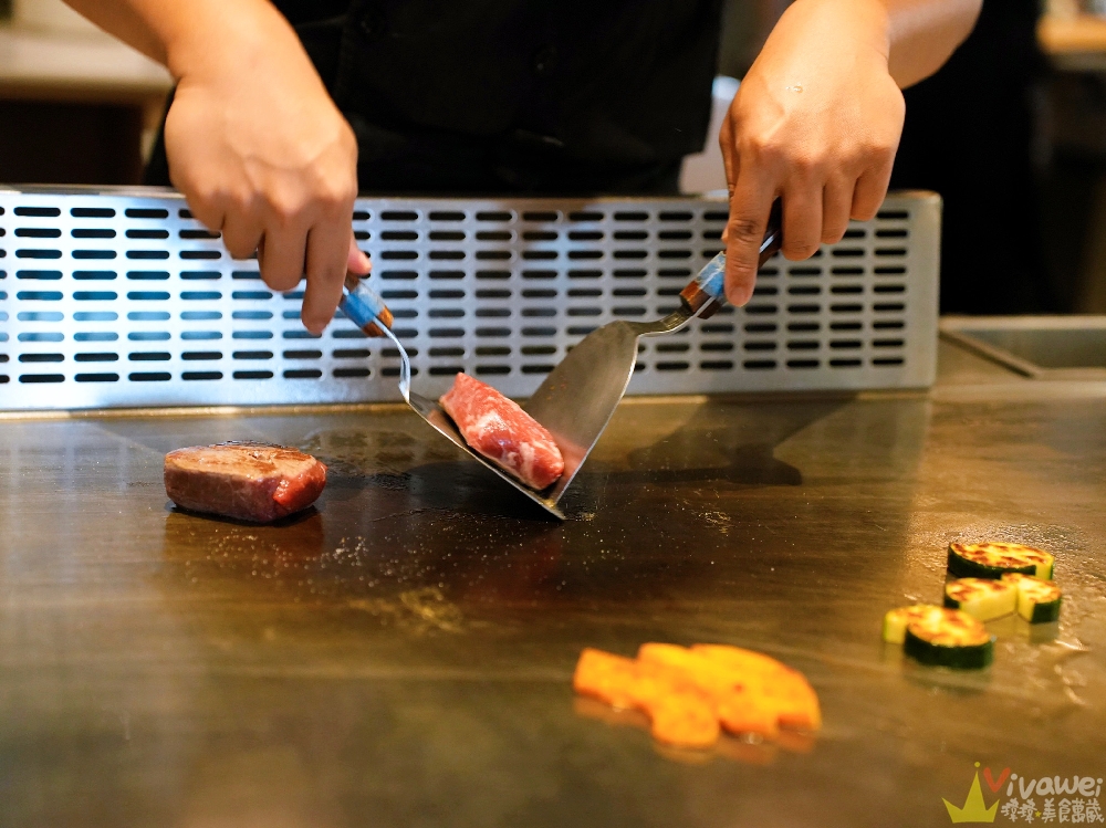 苗栗市美食｜『賞鐵板料理』適合約會和慶生聚餐的質感鐵板料理！親子友善～附免費停車場！
