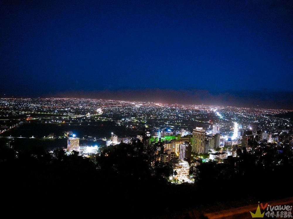 宜蘭礁溪美食｜『空ㄟ農場』宜蘭最美夜景餐廳～適合約會聚餐和放空～必吃手工窯烤PIZZA&焗烤千層麵！