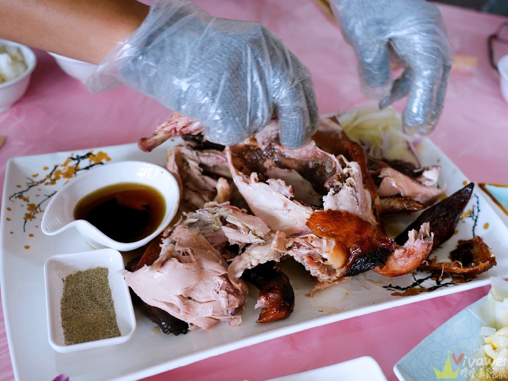 宜蘭壯圍美食｜『大仁哥蔗香脆皮桶仔雞-旗艦總店』多人聚餐合菜餐廳~招牌甘蔗脆皮桶仔雞須提前預訂！