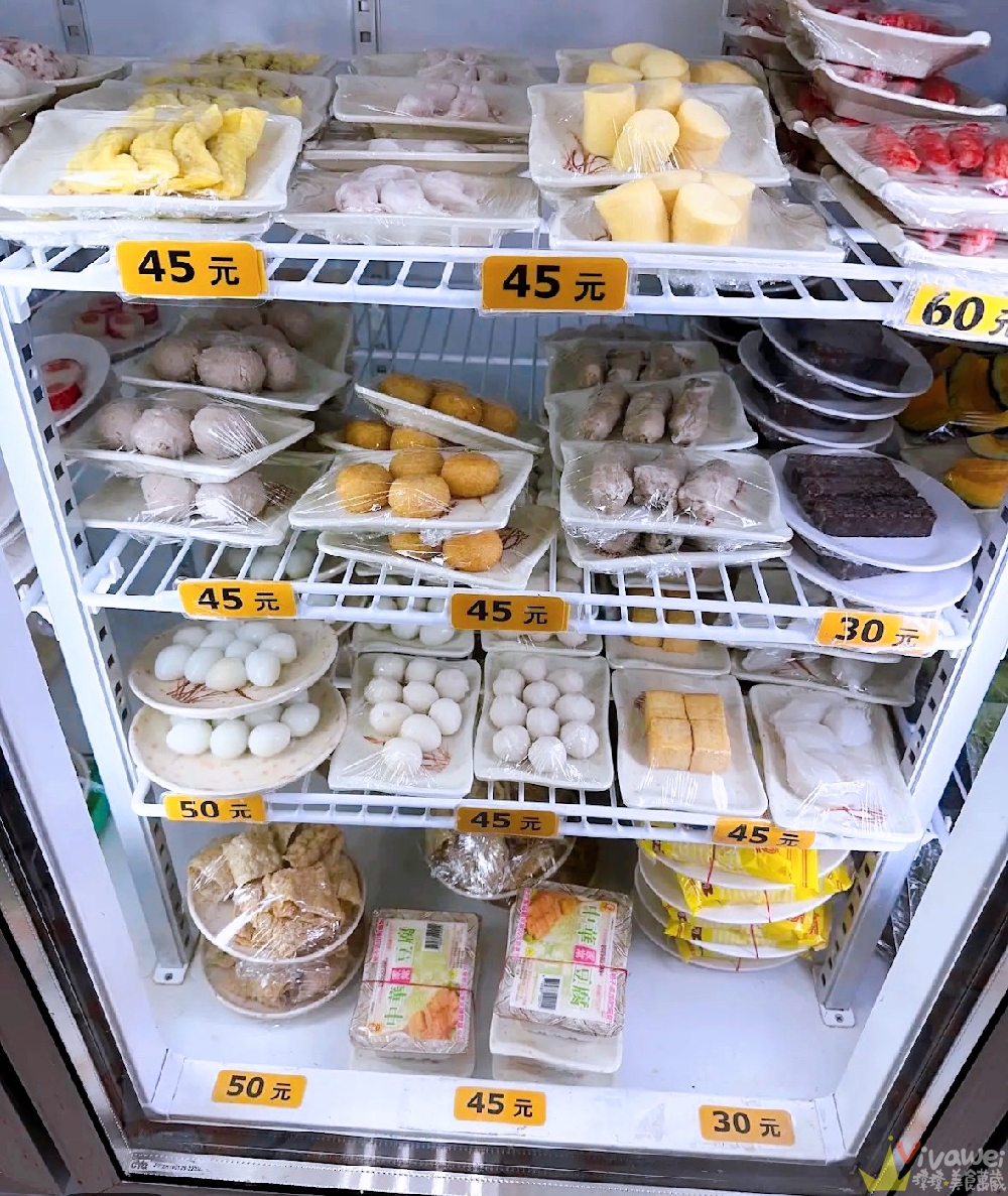 新北金山美食|『福緣火鍋』加油站旁的熱門石頭火鍋!生意超好的排隊店~海鮮什錦麵&熱炒類也是必點! 新北金山美食|『福緣火鍋』加油站旁的熱門石頭火鍋!生意超好的排隊店~海鮮什錦麵&熱炒類也是必點!