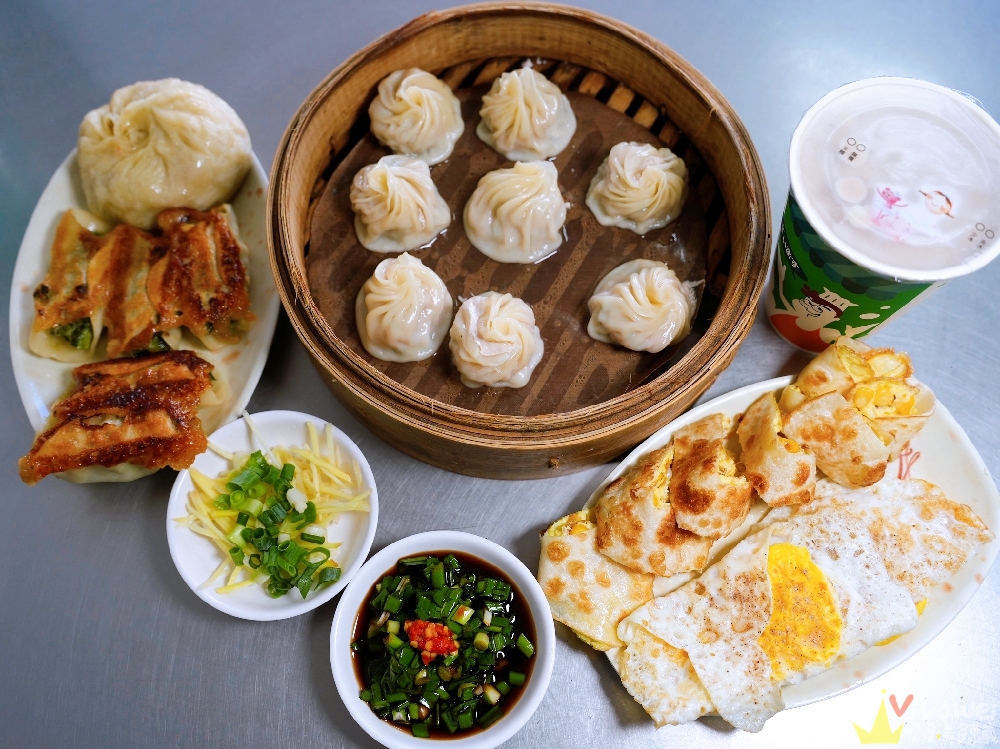 苗栗市美食｜『廣和小籠包』手工製作的中式早餐！推薦脆皮鍋貼&酥皮蛋餅！