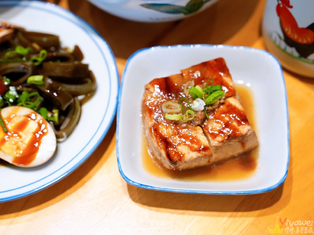 苗栗市美食｜『興旺發飲食』溫馨舒適的小吃店～必點國宴乾板條&控肉飯～還有特色艾草圓紅茶拿鐵！