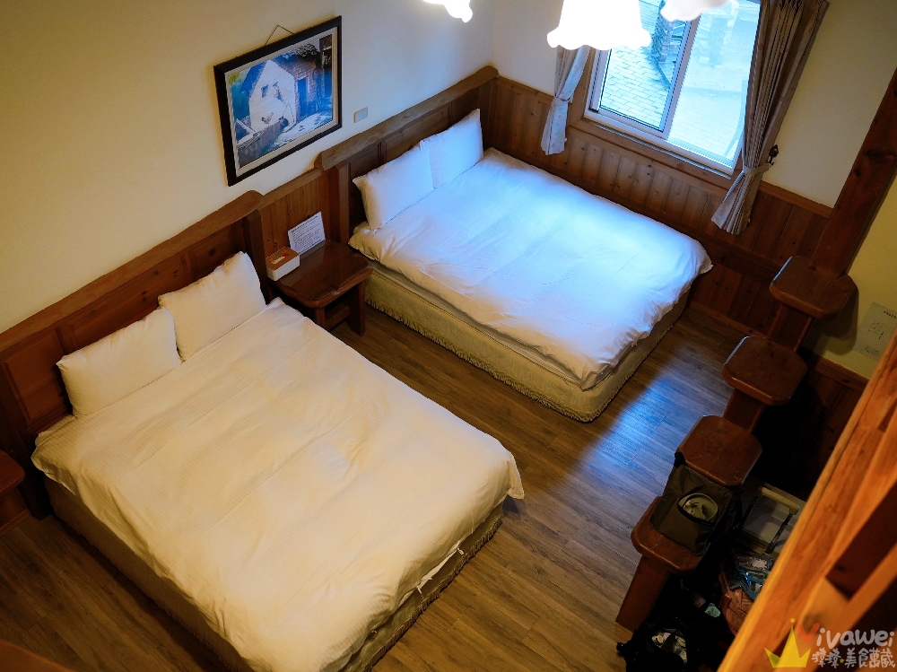 南投仁愛住宿｜『清境晨曦山莊』樓中樓獨棟小木屋民宿～開箱黃色景觀樓中樓香杉木屋房型！可免費停車且有附早餐！