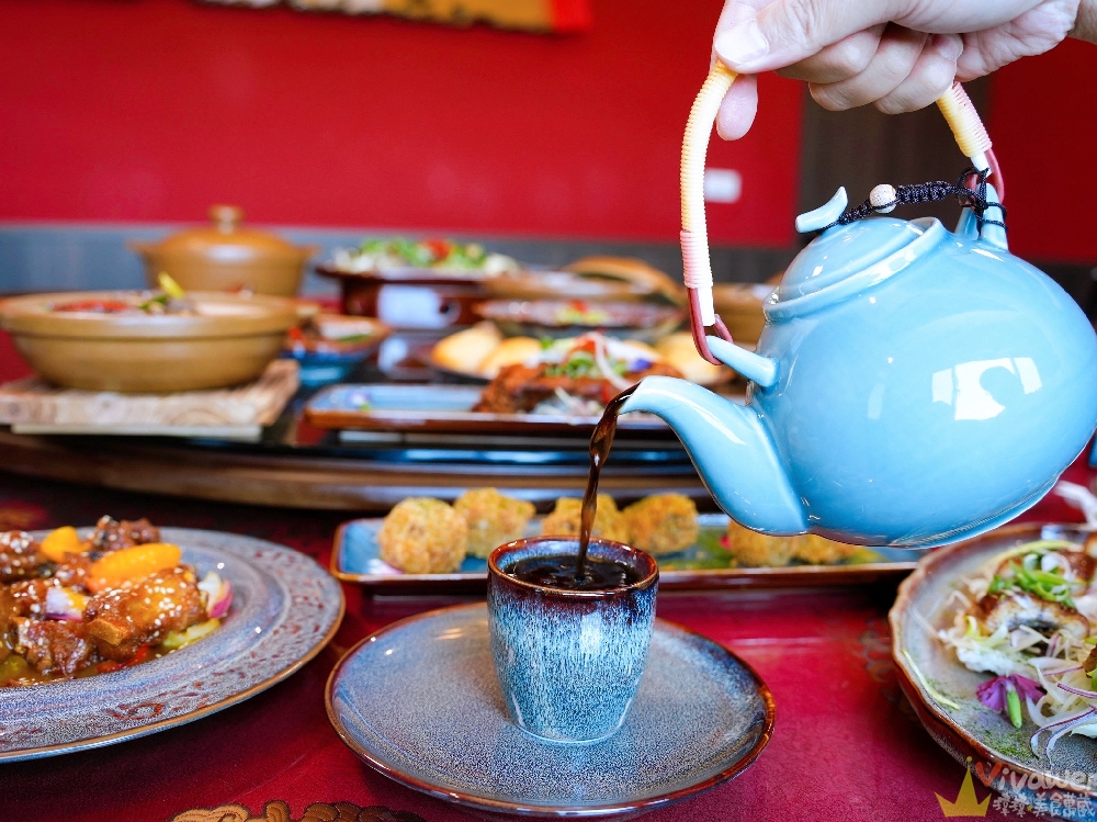 苗栗三灣美食｜『龍叔伯庭園餐館』超氣派的客家私房台菜餐廳～餐點品項豐富又好吃～親子友善且附設免費停車場！