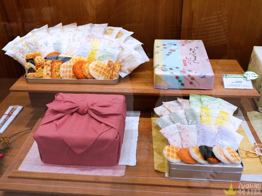 台北內湖美食｜『Mochikichi もち吉 台灣本店』日本仙貝米菓伴手禮專賣店！現場還有糰子&銅鑼燒等日式甜點！