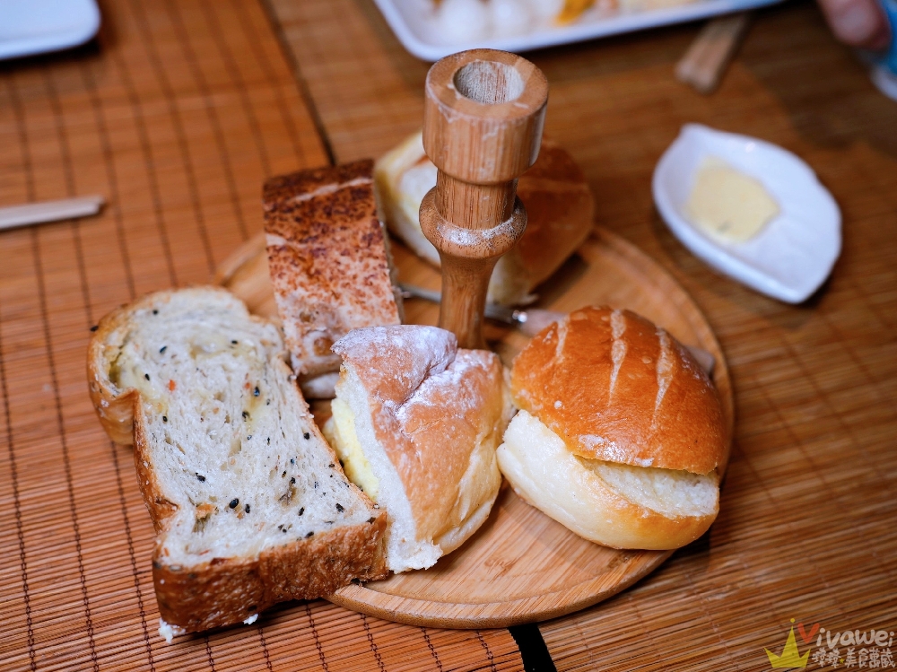 桃園中壢美食｜『蕃薯藤-TINA廚房 中壢壢景町店』點主餐即可享有半自助式健康豐盛餐！主打食當地/食當季/食有機！