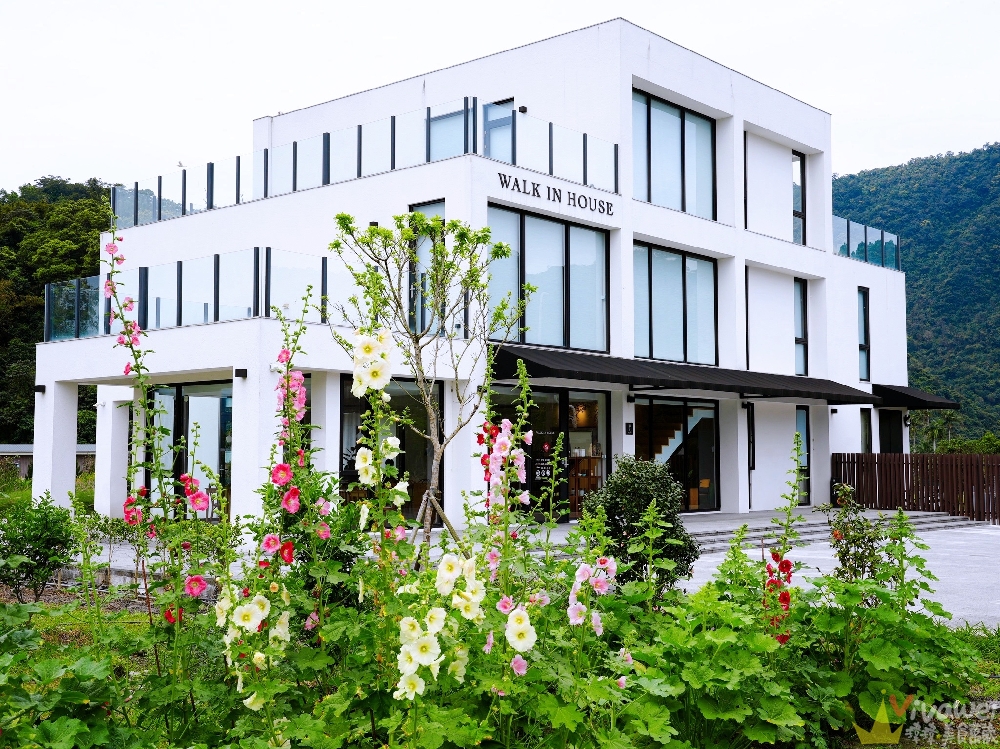 宜蘭員山美食｜『Walk In House 沃客宅』有停車場的質感民宿餐廳～專賣炸物,簡餐,火鍋,甜點,咖啡飲品！