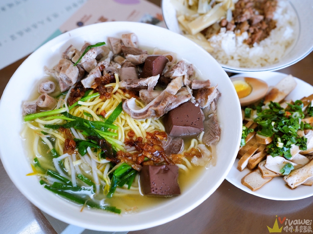 苗栗後龍美食｜『阿國小吃店』平日限定！免費加湯加麵超佛心！在地人激推綜合油麵必吃～韭菜醬油更是靈魂！