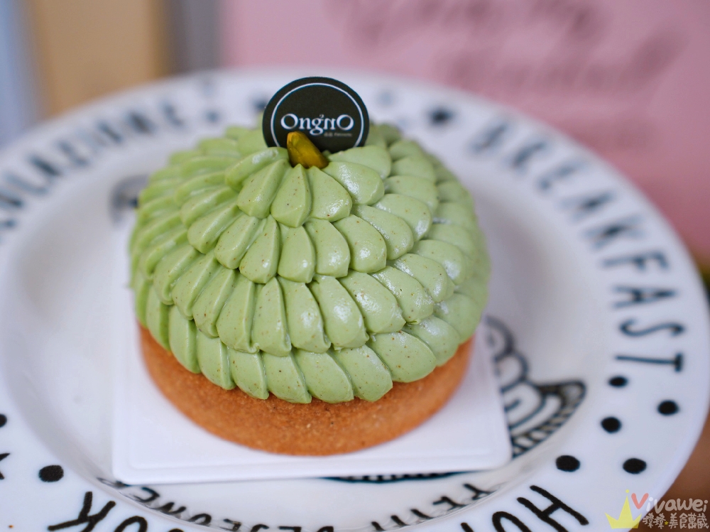 桃園中壢美食｜『往往法式甜點店』精緻好吃的法式甜點～可客製生日蛋糕～也是間寵物友善咖啡廳！