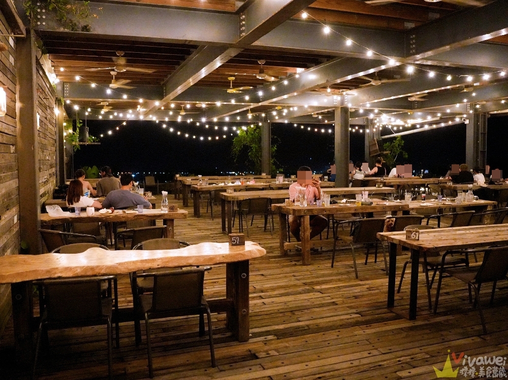 宜蘭礁溪美食｜『空ㄟ農場』宜蘭最美夜景餐廳～適合約會聚餐和放空～必吃手工窯烤PIZZA&焗烤千層麵！